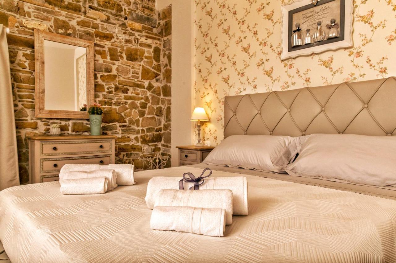 Il Mandorlo Fiorito Bed And Breakfast Ogliastro Cilento Exterior foto